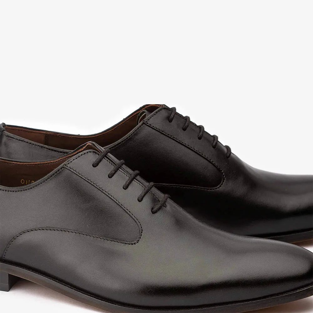 Black Classic Wholecut Oxford with Stitch Detail