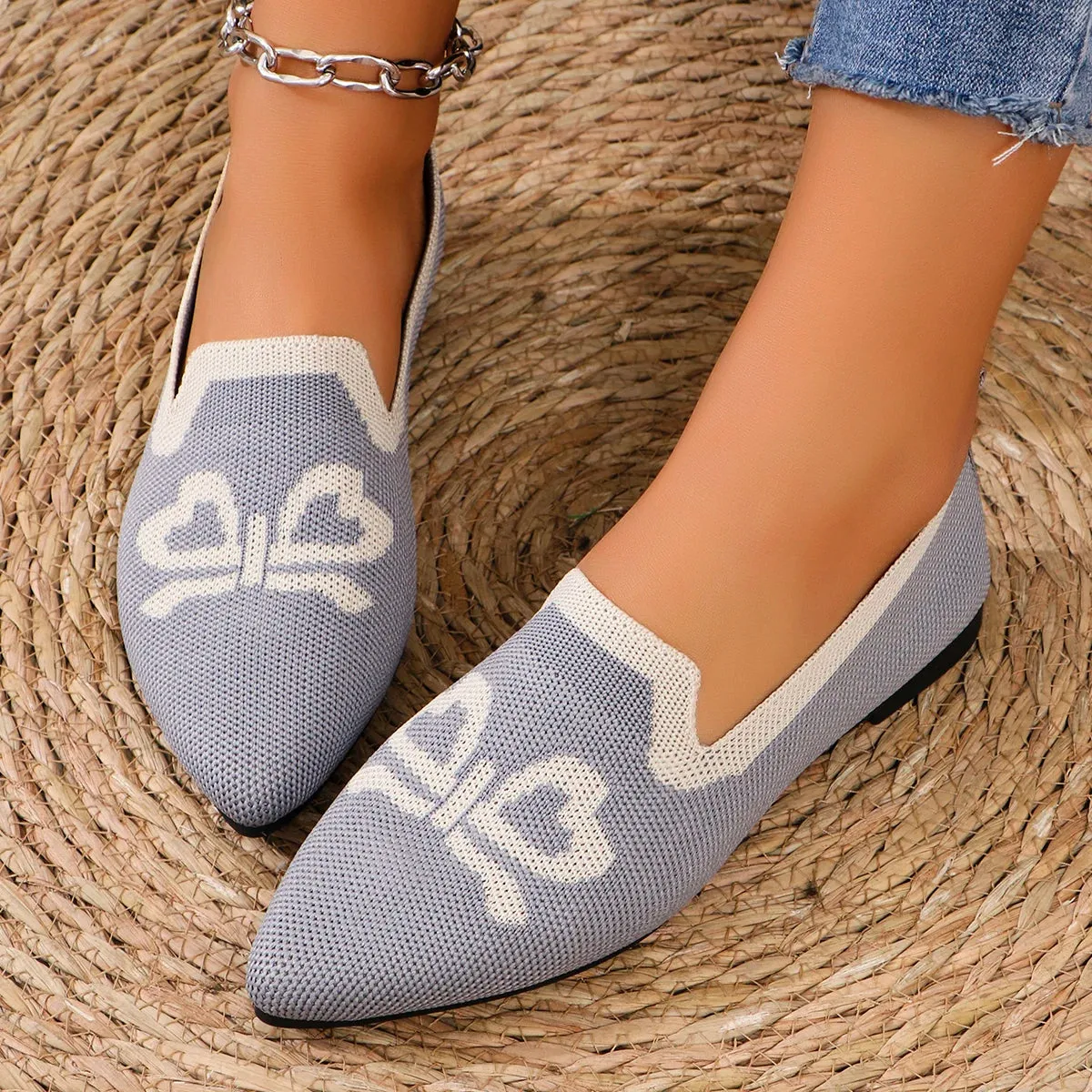 Bow Design Embroidered Pointed Toe Flat
