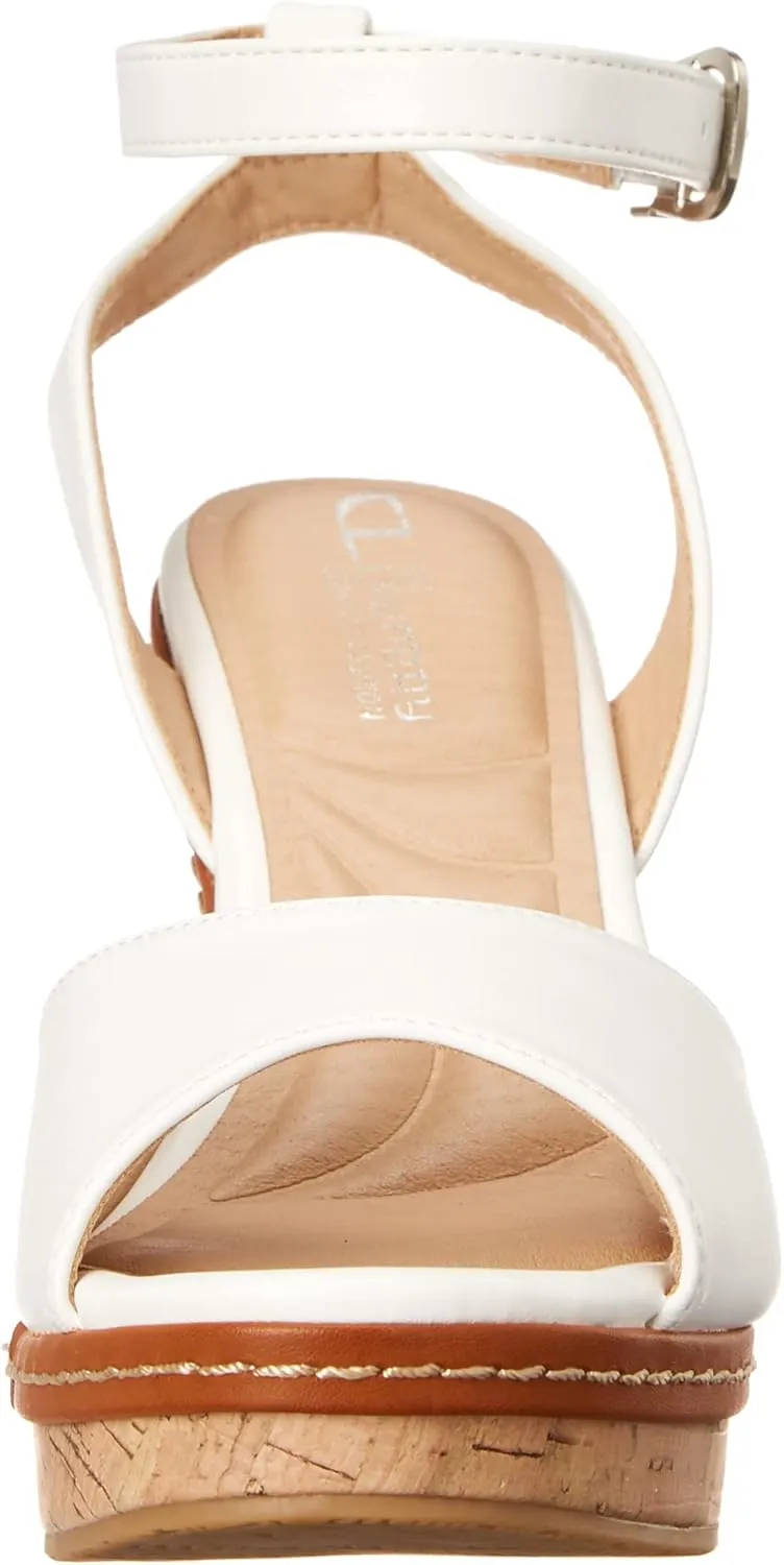Chinese Laundry Women's Beaming Cloud Patent Wedge Sandal
