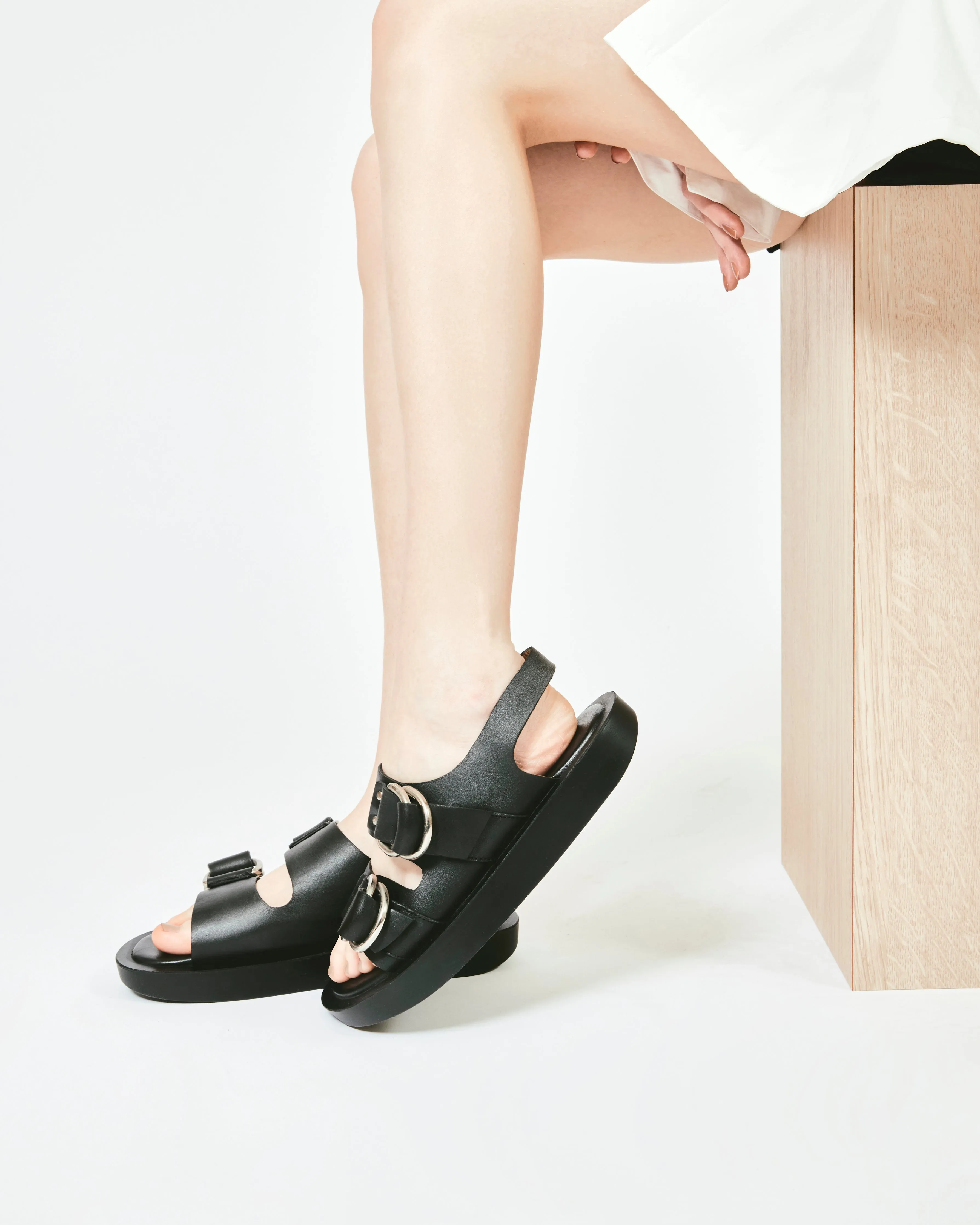DOUBLE RING PLATFORM SANDALS BLACK
