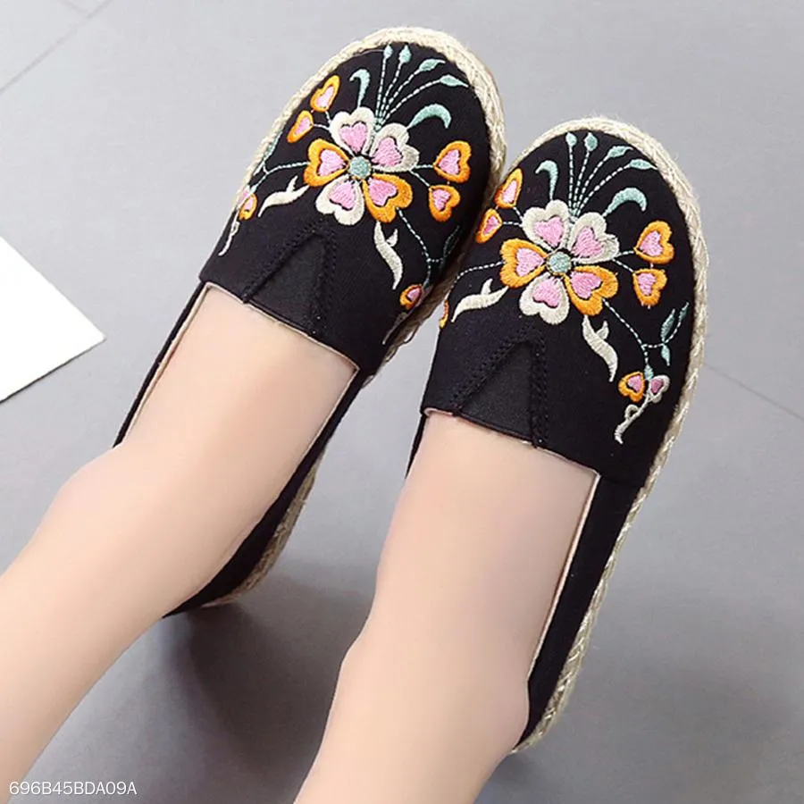 Embroidery  Flat  Round Toe  Casual Comfort Flats