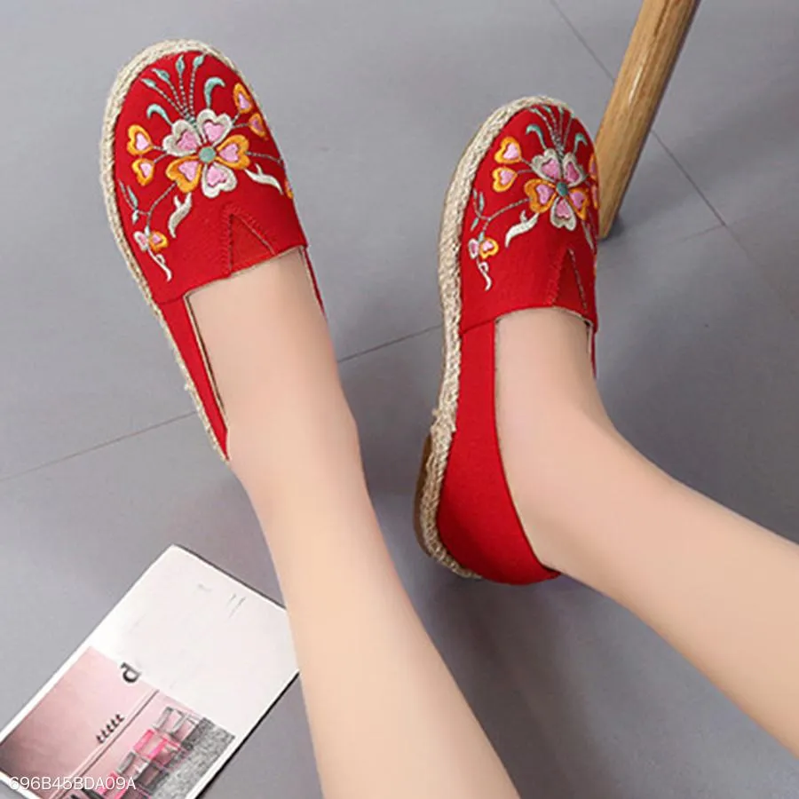 Embroidery  Flat  Round Toe  Casual Comfort Flats