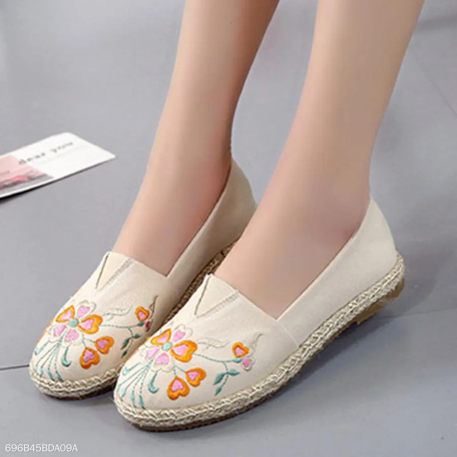 Embroidery  Flat  Round Toe  Casual Comfort Flats