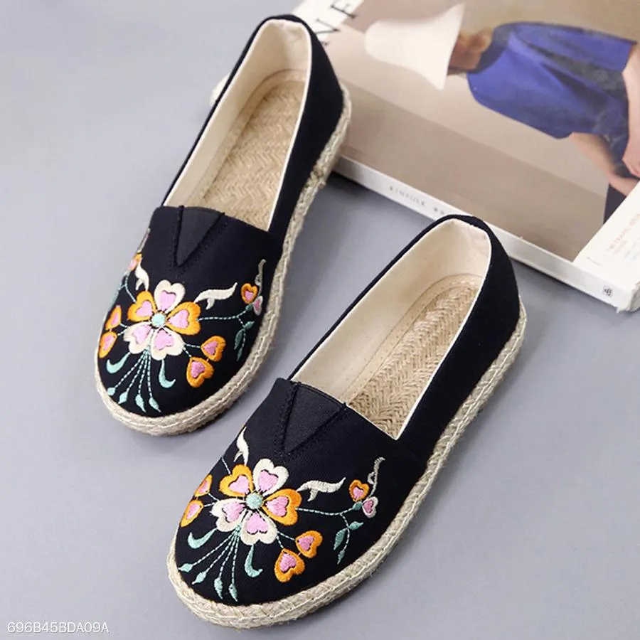 Embroidery  Flat  Round Toe  Casual Comfort Flats