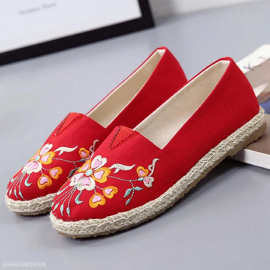 Embroidery  Flat  Round Toe  Casual Comfort Flats