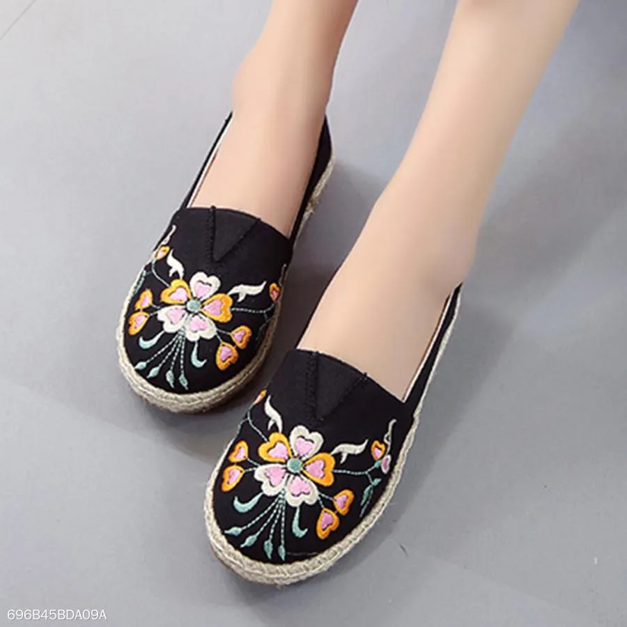 Embroidery  Flat  Round Toe  Casual Comfort Flats