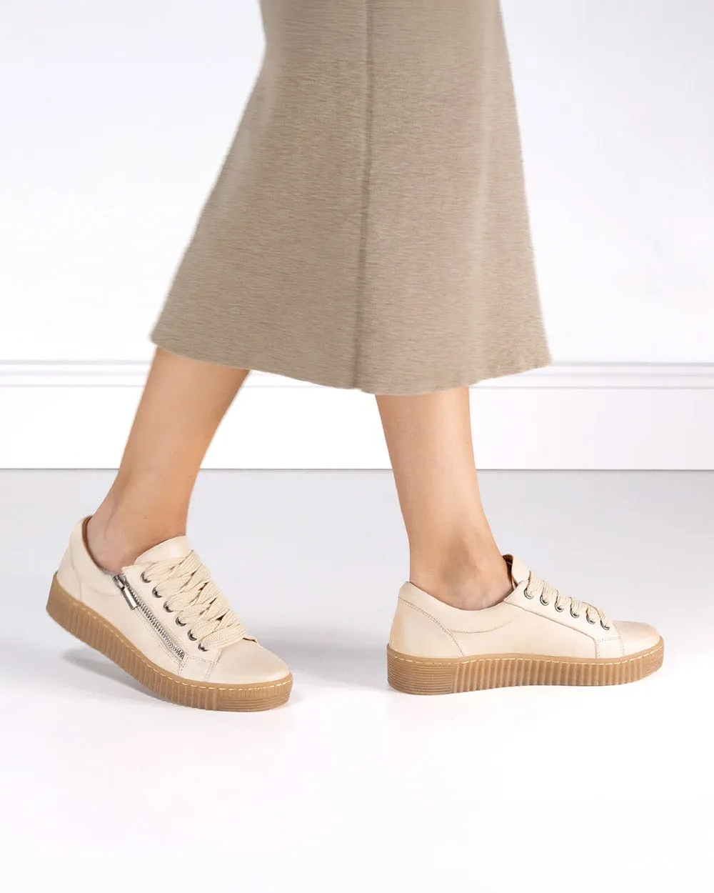EOS Joyce Meringue Leather Casual Sneaker