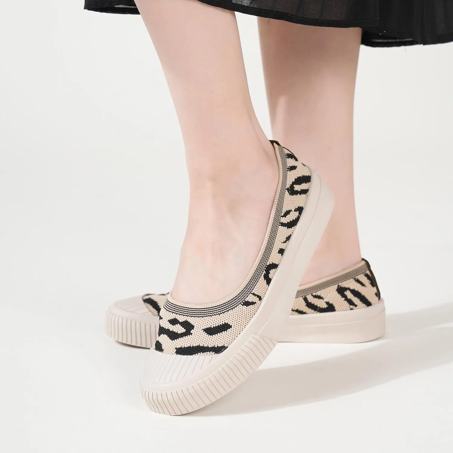 Flats for Women Round Toe Slip On Casual Shoes Breathable Knitted Loafers Comfortable Dressy Ballet Flats