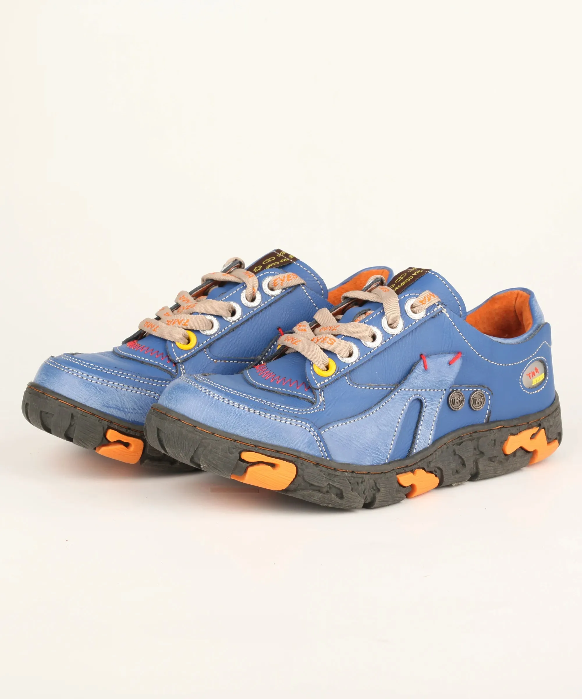Genuine Leather Womens Flat Sneaker for Outdoor