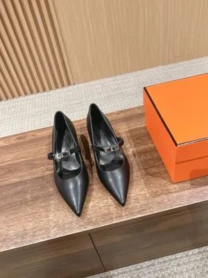 H Leather Pointed toe flat shoes