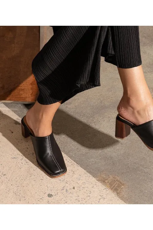 JAMES SMITH - MILANESE MULE - BLACK