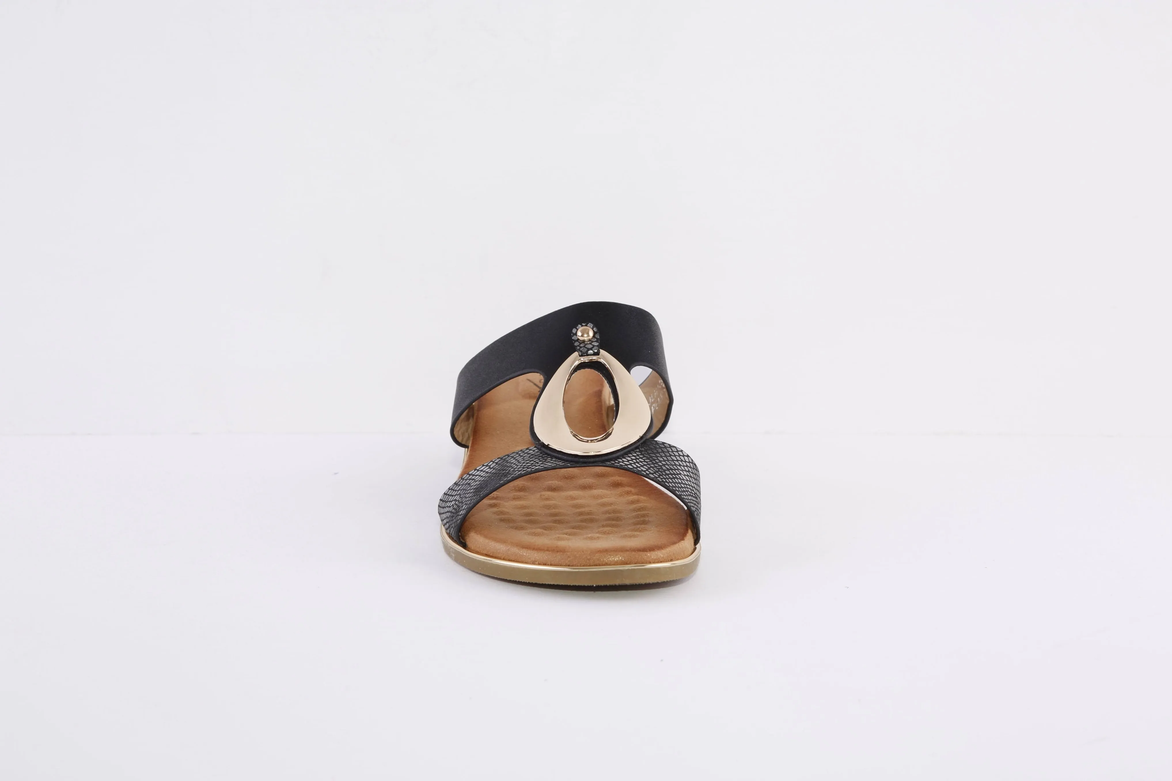 LUNAR - JLH145 PENNITA-LOW WEDGE MULE - BLACK