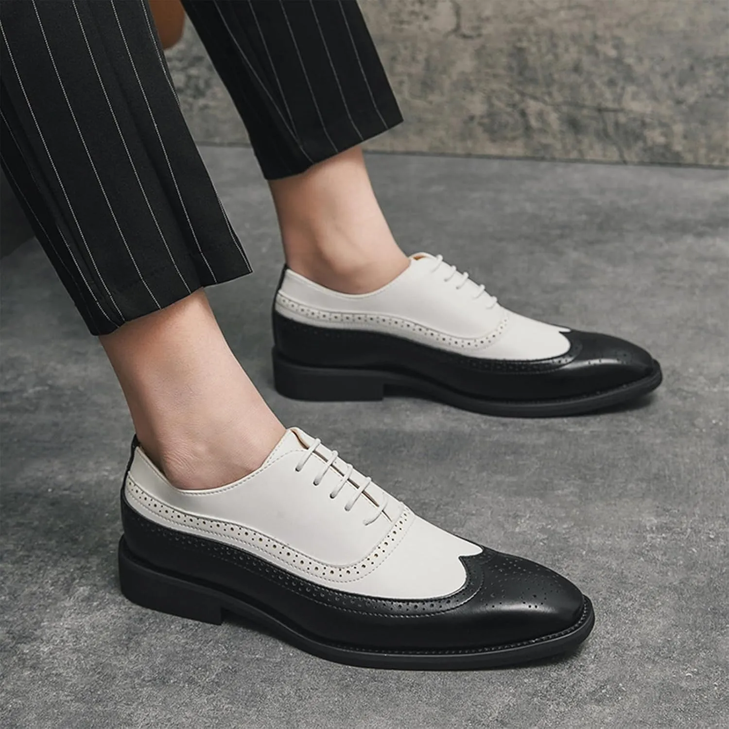 Men's Leather Brogue Wingtip Lace-Up Oxford Shoes Open-Vamp Low-Top Business Dress Shoes Comfortable Outdoor Fashion Sport Shoes