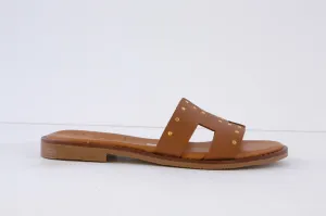 OH MY SANDALS - 5576 FLAT MULE WITH STUD DETAIL - TAN
