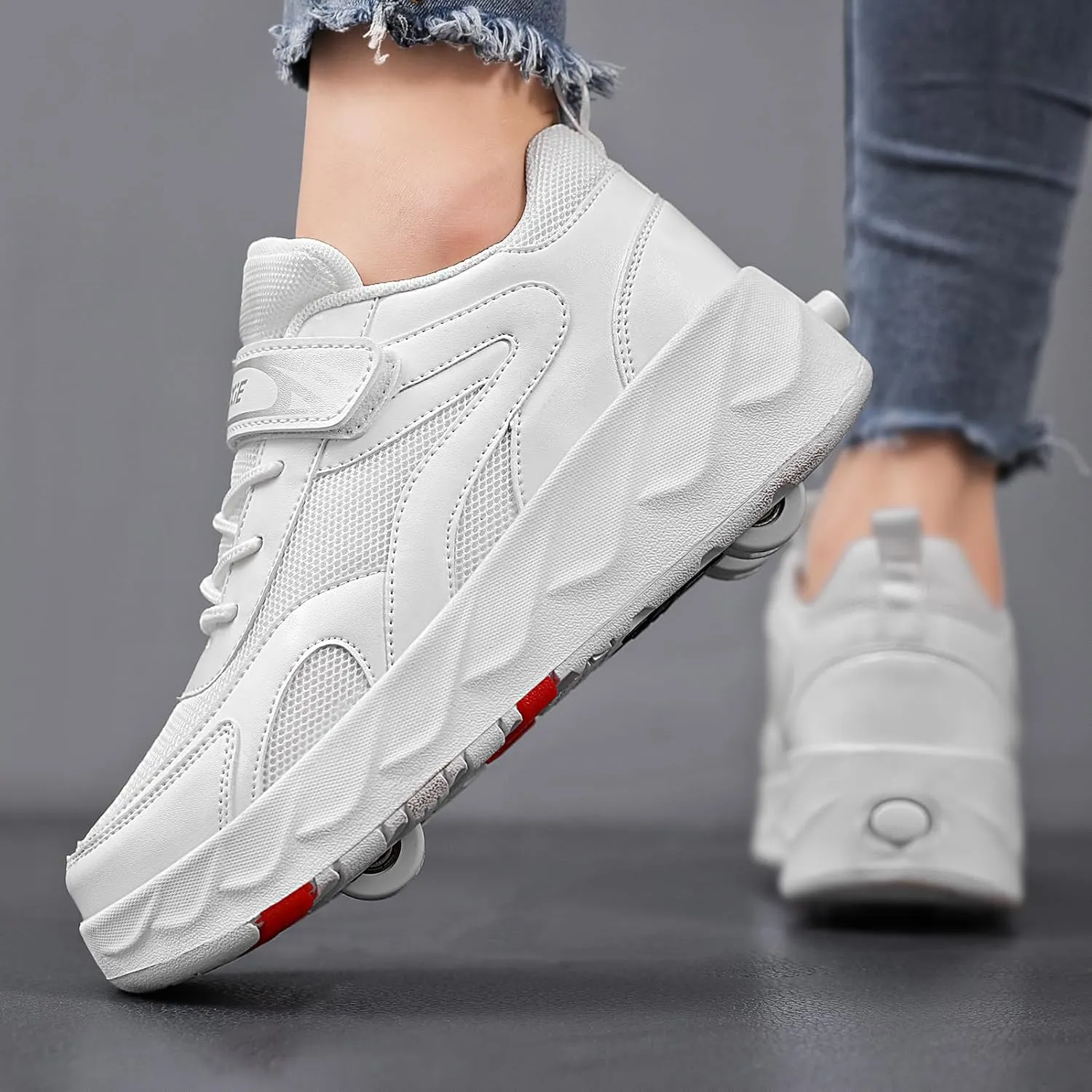 Outdoor Roller Skate Shoes for Kids, Parkour Roller Shoes with 4-Wheel & 2-Wheel Modes, Transformable Sneaker Skates for Boys, Versatile Roller Skating Footwear