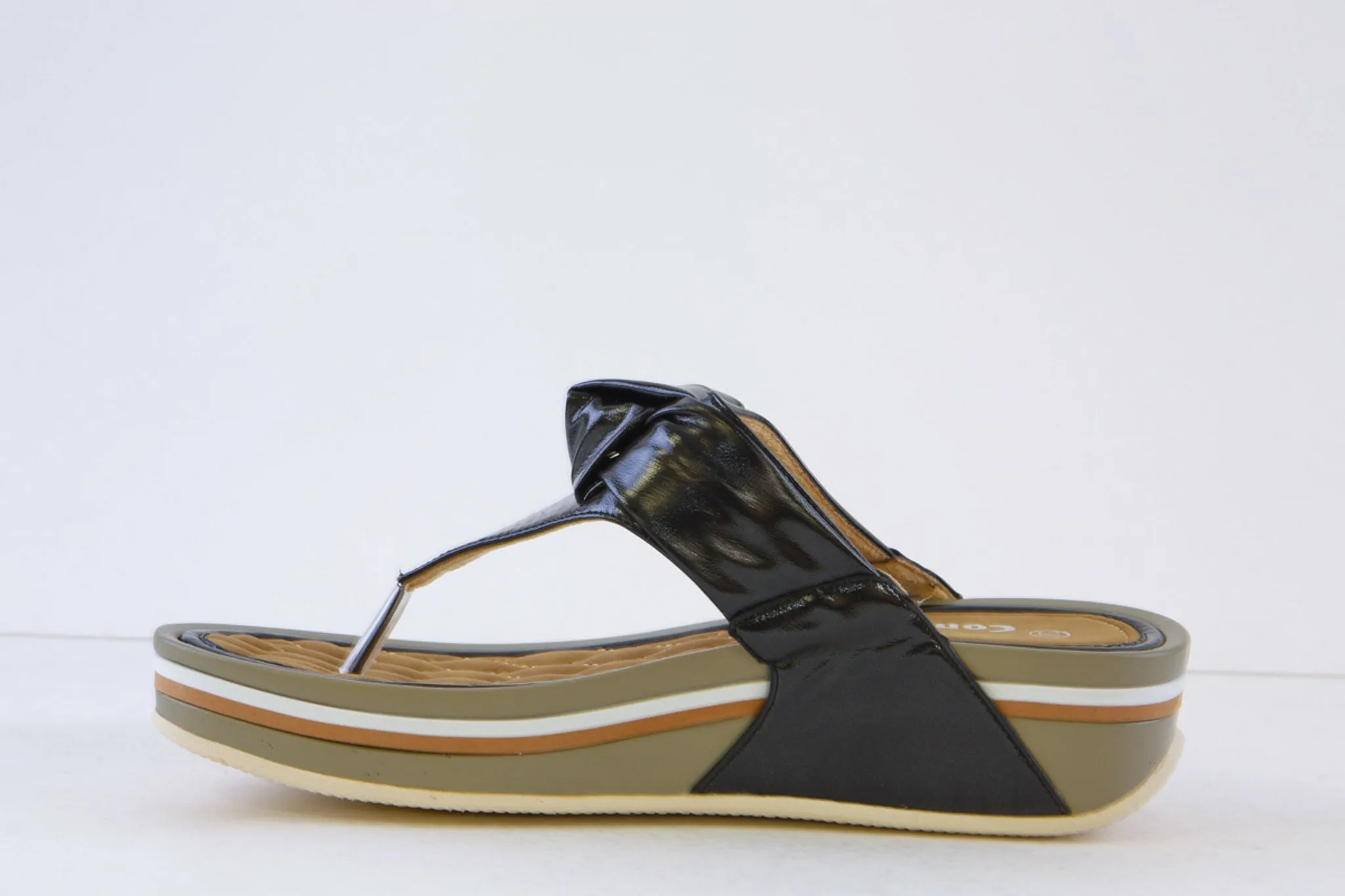 P-COMFORT - WW1660 KNOT TRIM WEDGE TOE-POST MULE - BLACK