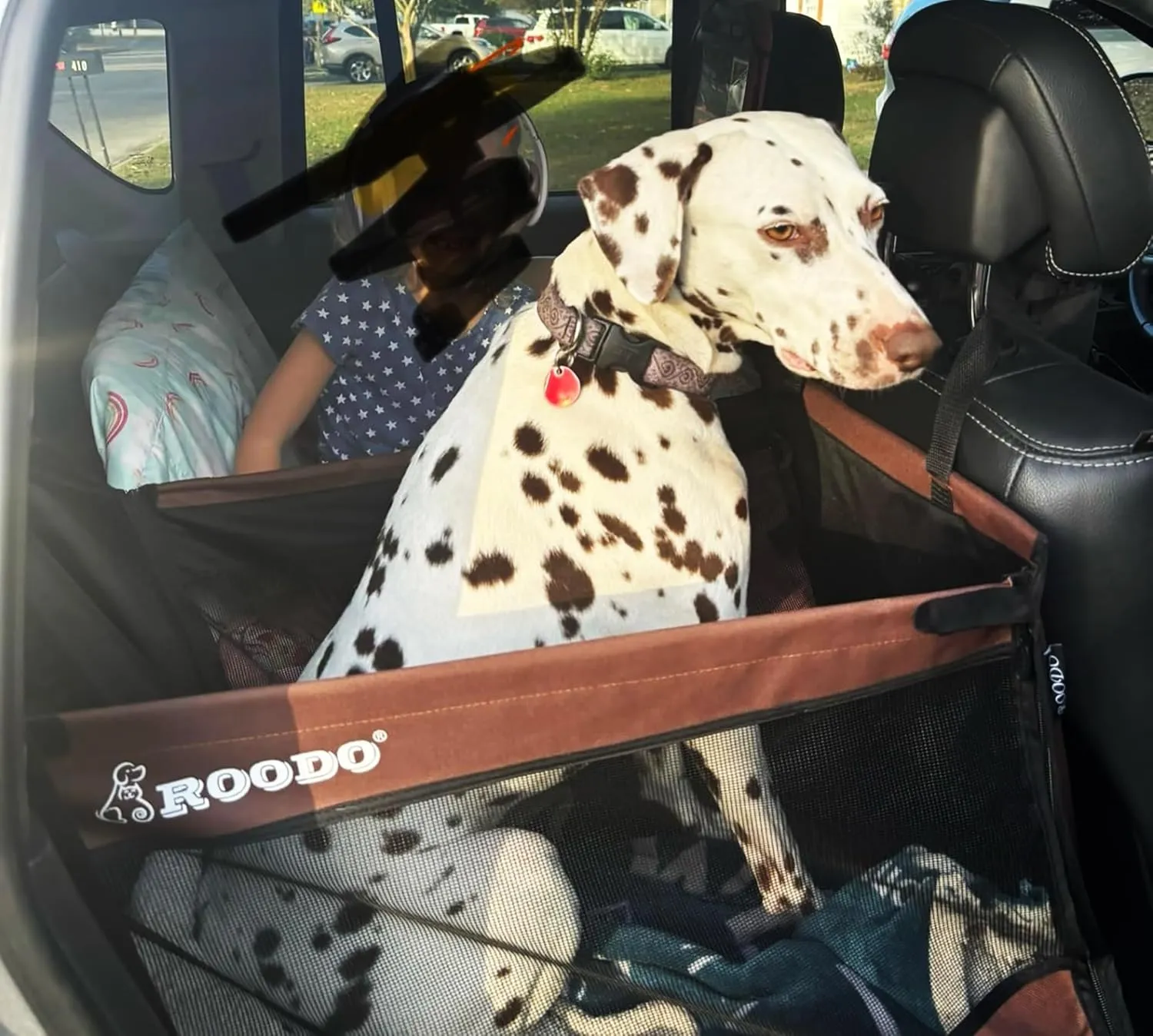 ROODO Medium Large Dog Car Seat Waterproof Oxford Cloth Hard Bottom Half seat Breathable Hammock Adjustable Seat Belt and Fixing Strap Pet Car Travel System Easy Storage and Portability(Brown)