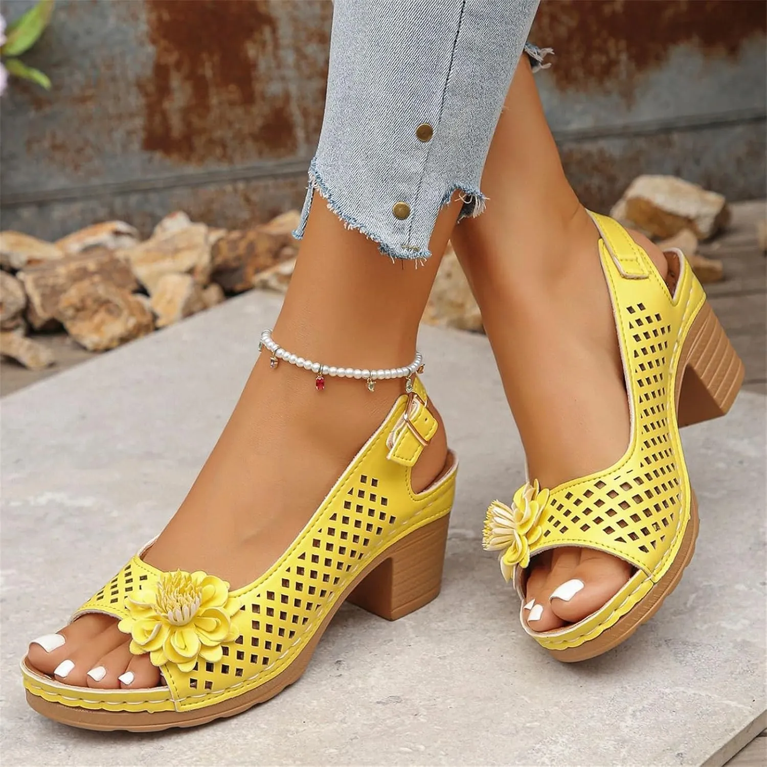 Sandals for Women 2025 Summer Casual Ankle Strap Hollow Out Platform Wedge Sandal Beach Chunky Block Heel Flower Sandal