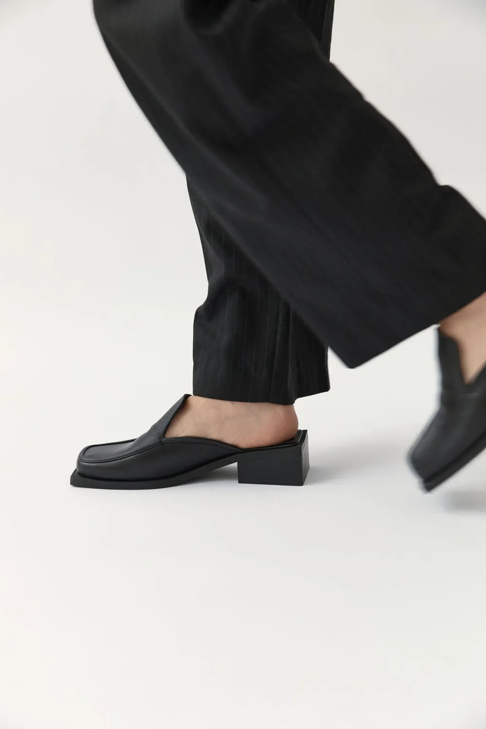 St Agni | Square Toe Mule - Black