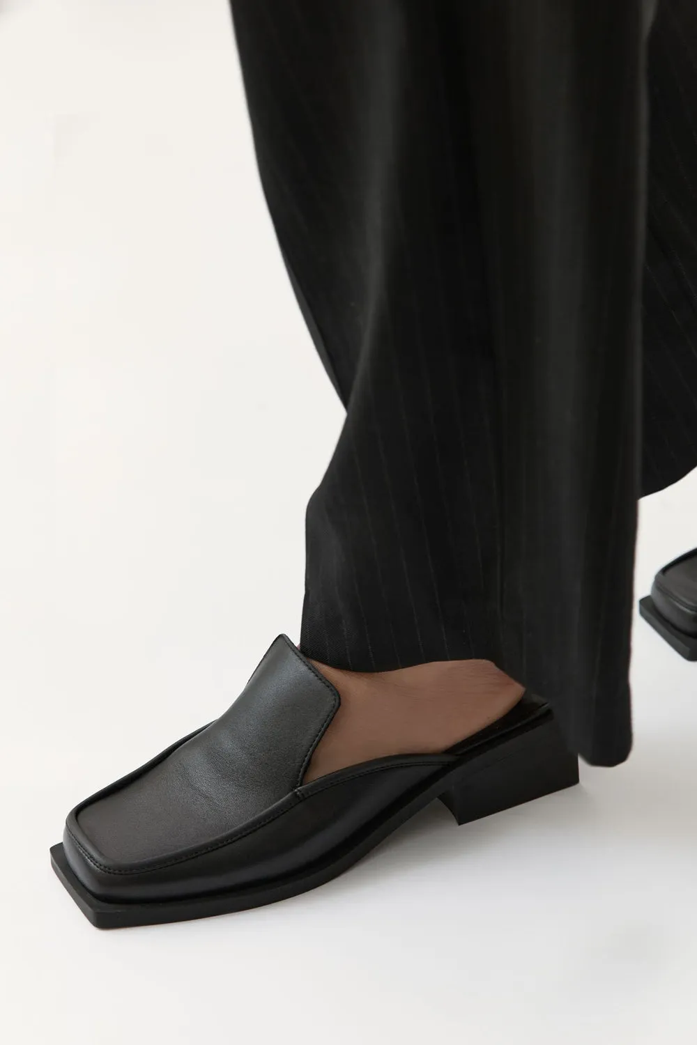 St Agni | Square Toe Mule - Black