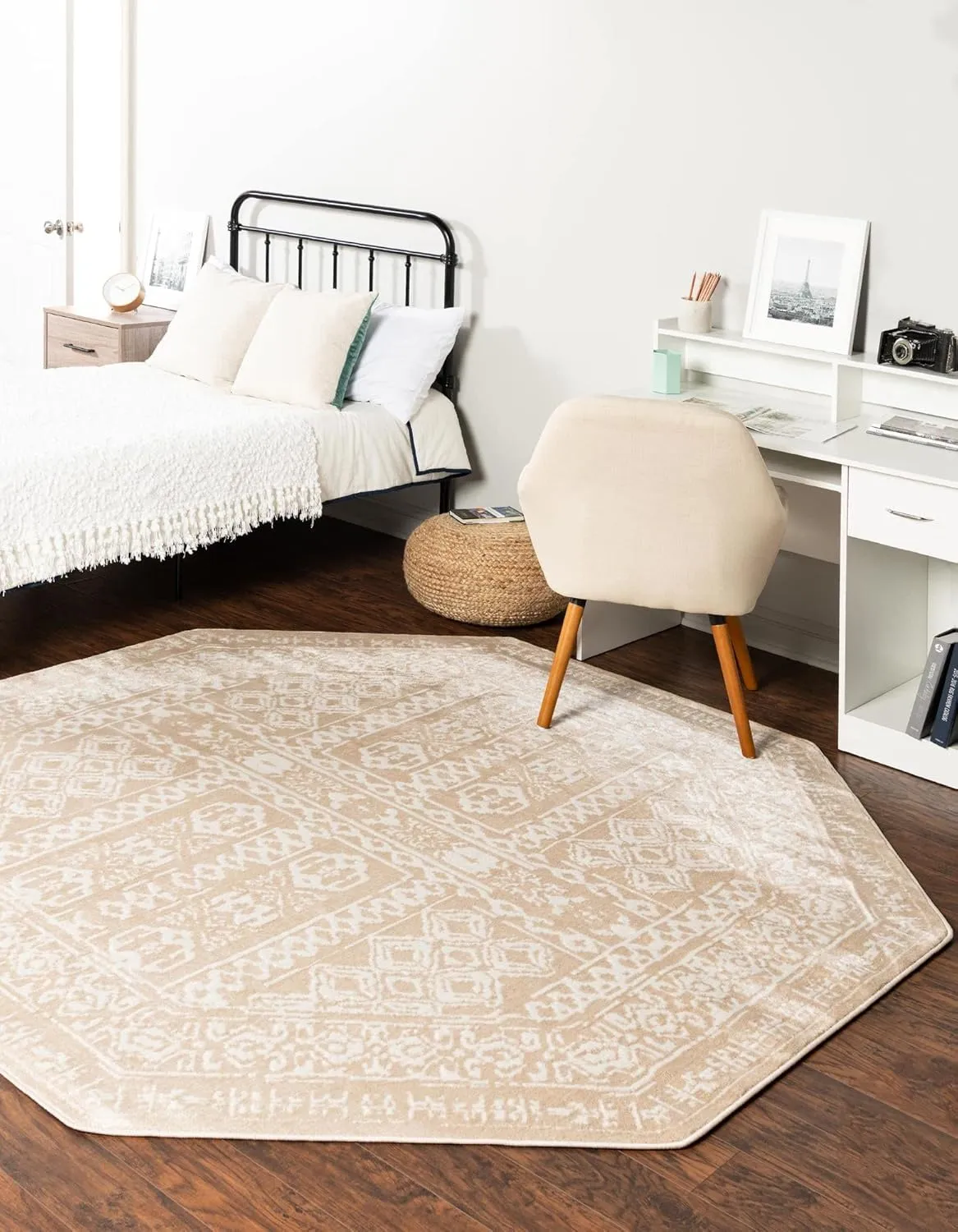 Unique Loom Oxford Collection Area Rug - Magdelan (7' 1" Octagon, Beige/ Ivory)