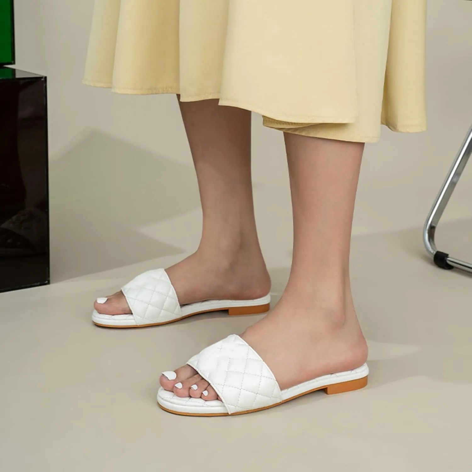 Women's Embroidered Flat Sandals Casual Slip on Slide Sandals