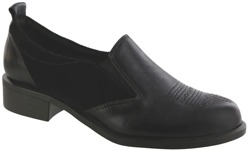 Women's Saddle Oxford Dress Shoe in Black