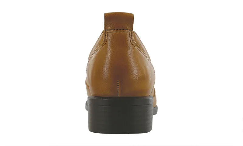 Women's Saddle Oxford Dress Shoe in Hazel